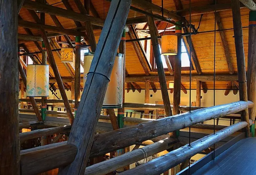 Hotelli Paradise Inn