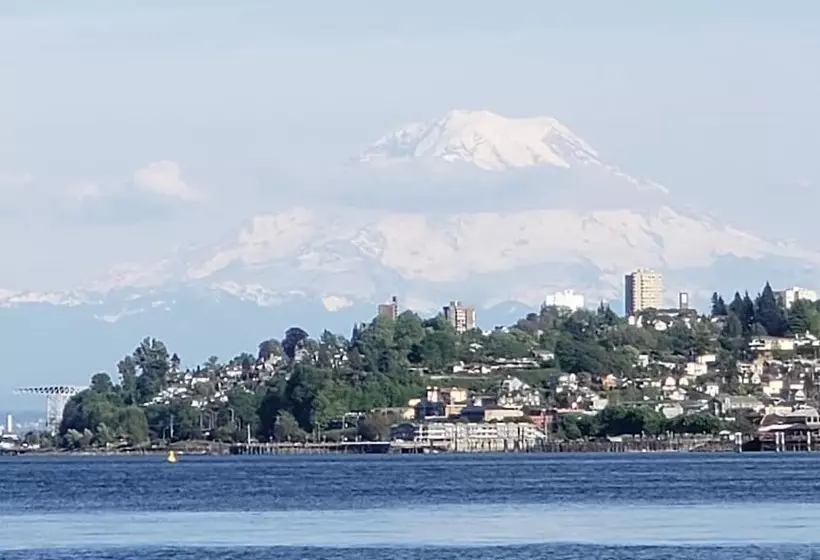 Hotelli Paradise Inn