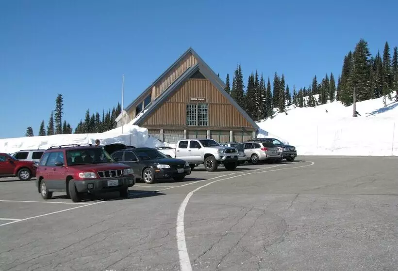 Hotelli Paradise Inn