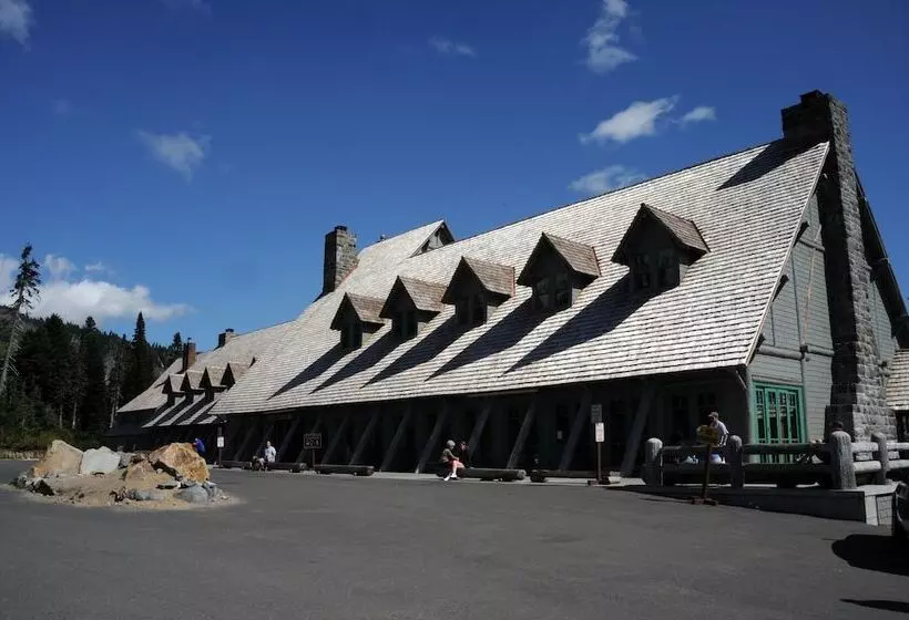 Hotelli Paradise Inn