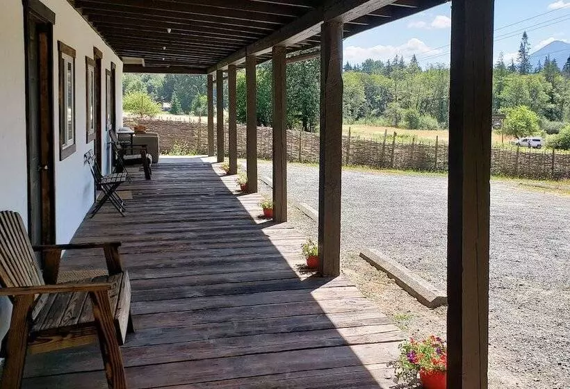 Hotelli Paradise Village