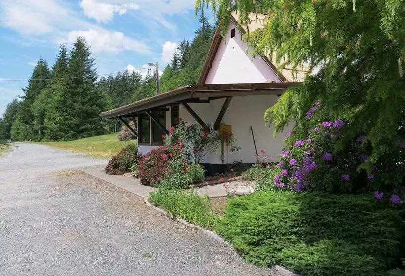 Hotelli Paradise Village