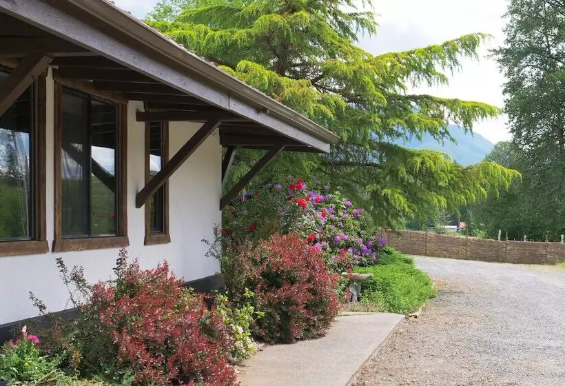 Hotelli Paradise Village