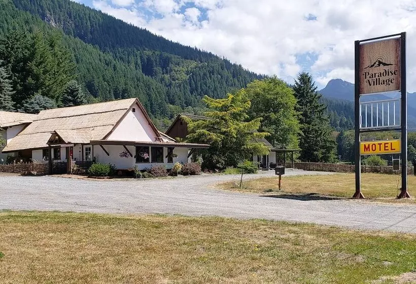 Hotelli Paradise Village