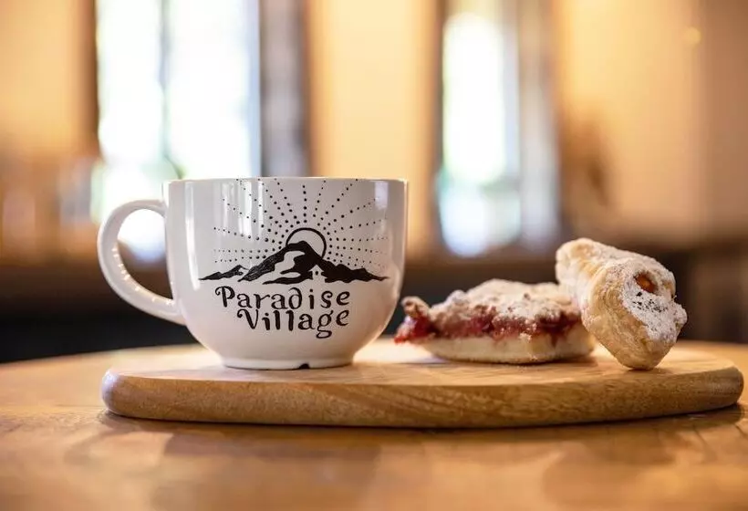 Hotelli Paradise Village