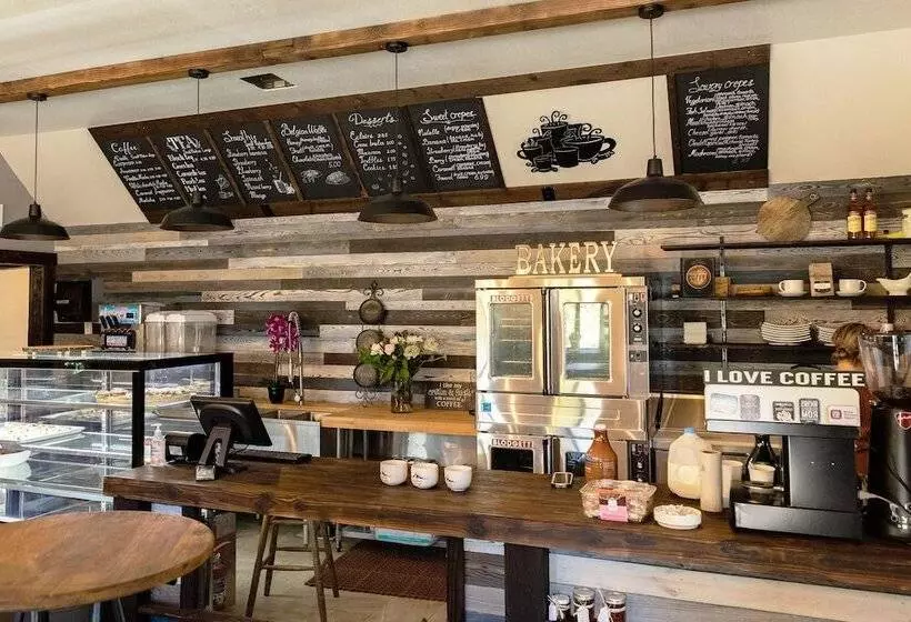 Hotelli Paradise Village