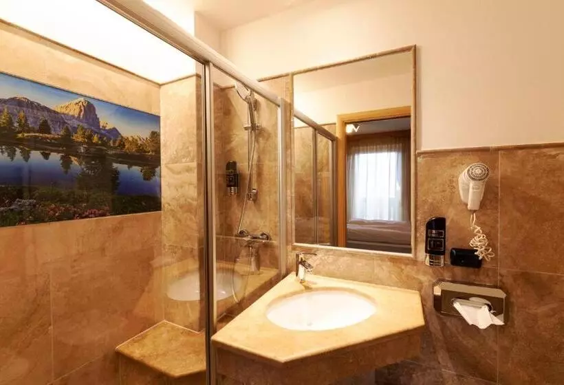 Hotelli Tirol Natural Idyll