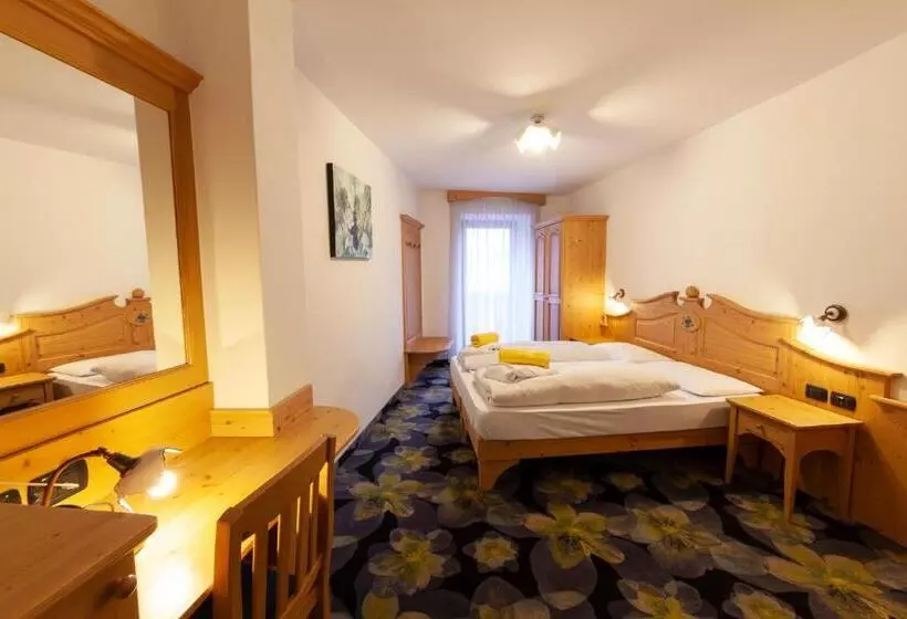 Hotelli Tirol Natural Idyll