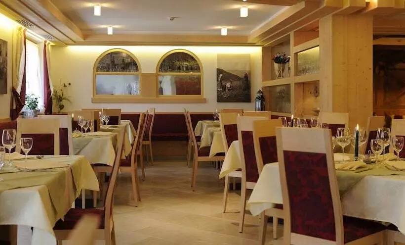 Hotelli Tirol Natural Idyll