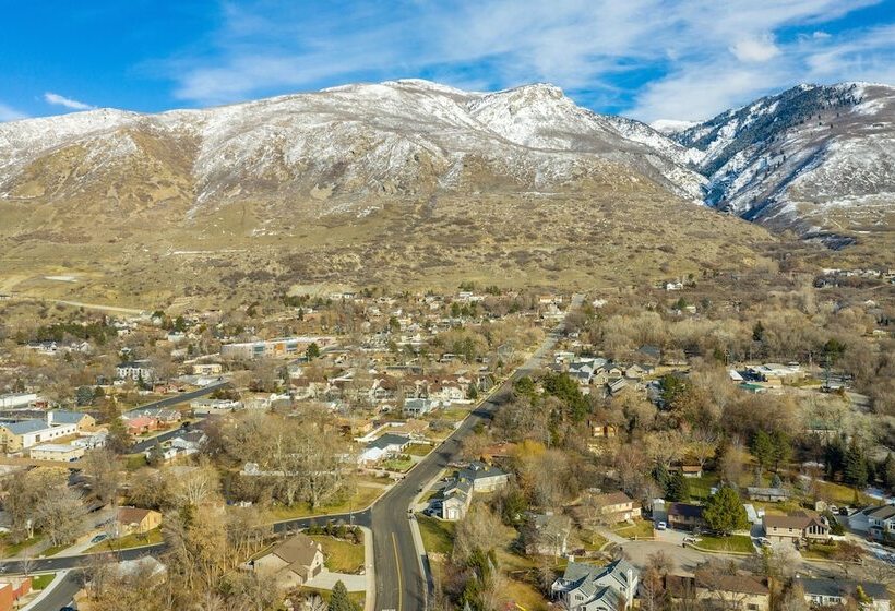 Пансион Family Crash Pad Near Slc