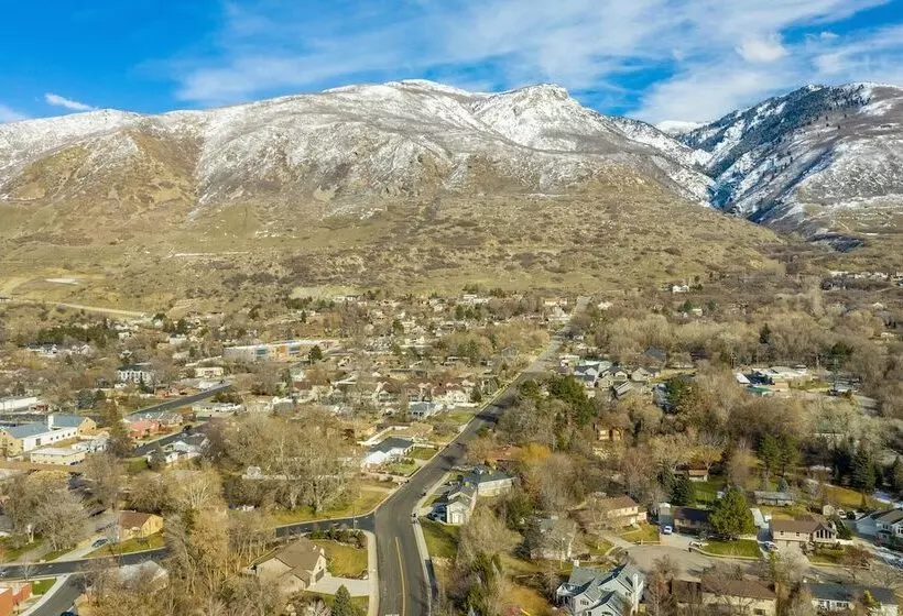 Majatalo Family Crash Pad Near Slc