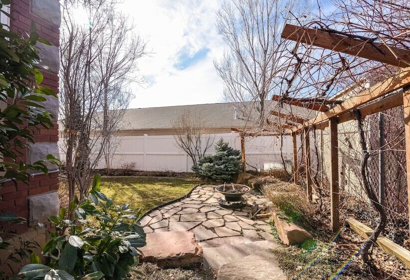 Пансион Family Crash Pad Near Slc