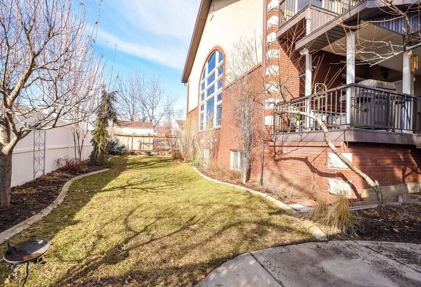 Пансион Family Crash Pad Near Slc