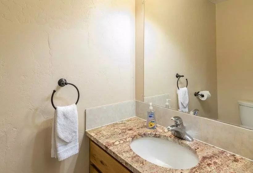 Majatalo Family Crash Pad Near Slc