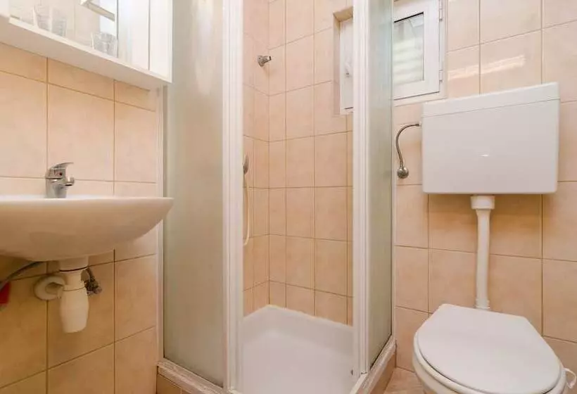 Majatalo Guesthouse Sobra