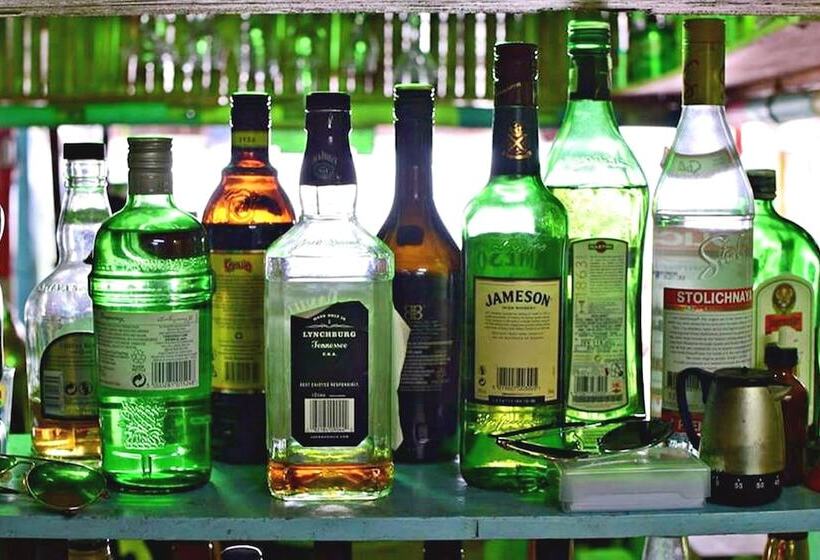 酒店 Finesse Residencia Bar And Restaurant