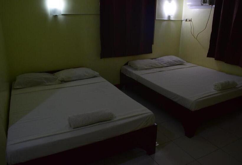 酒店 Finesse Residencia Bar And Restaurant