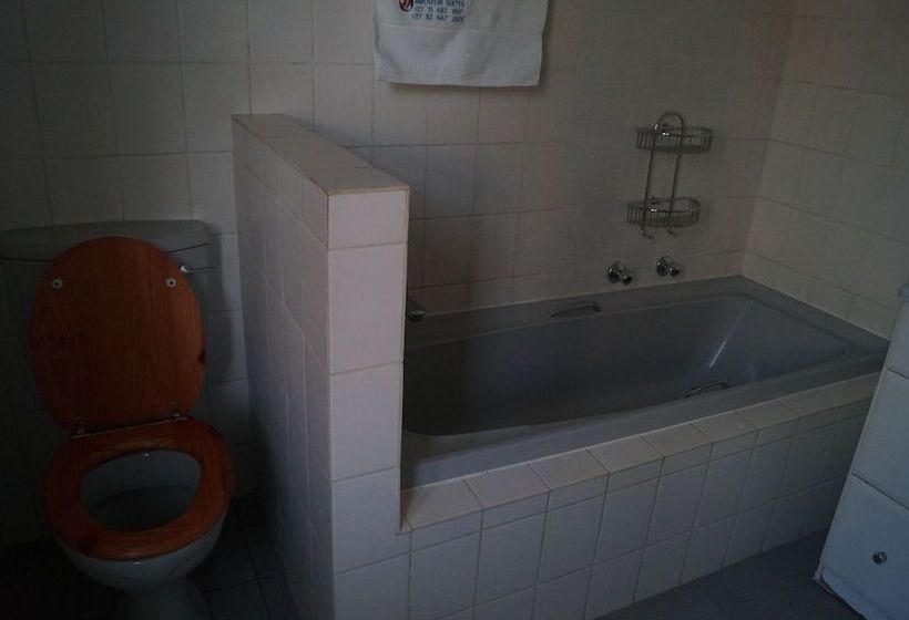 تختخواب و صبحانه Miraton Eastgate Suites