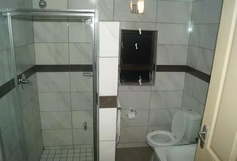 تختخواب و صبحانه Miraton Eastgate Suites