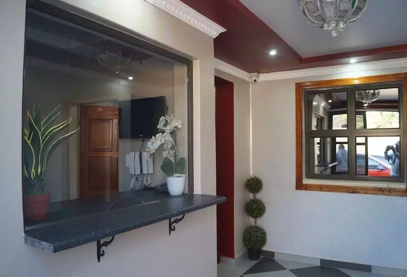 تختخواب و صبحانه Miraton Eastgate Suites