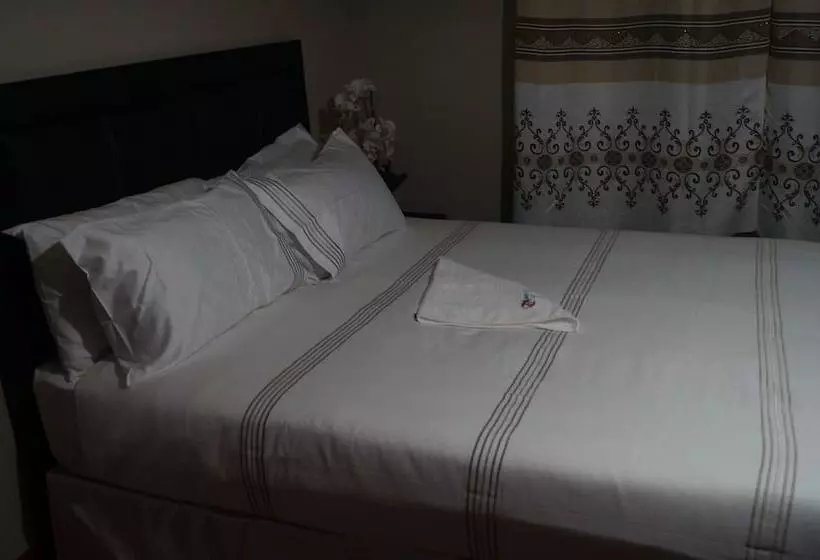 تختخواب و صبحانه Miraton Eastgate Suites