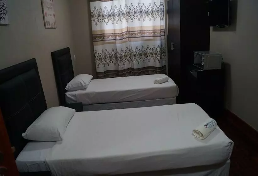 تختخواب و صبحانه Miraton Eastgate Suites