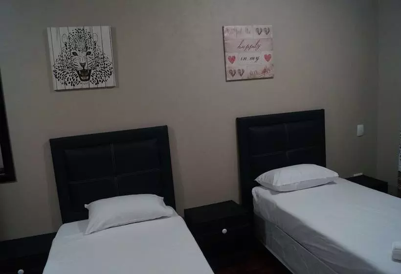 تختخواب و صبحانه Miraton Eastgate Suites