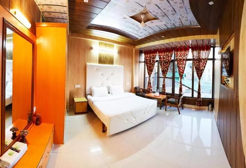 ホテル Exquisite Luxurious Presidential Stay  Pure Veg