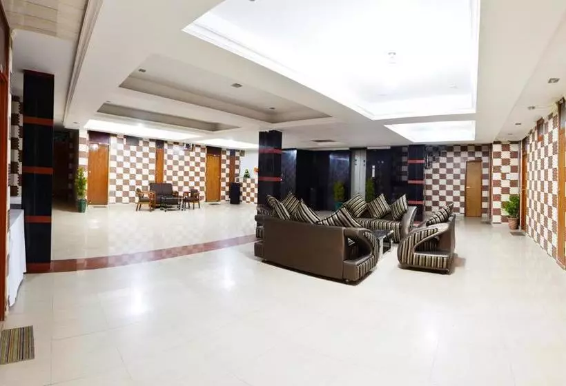 ホテル Exquisite Luxurious Presidential Stay  Pure Veg