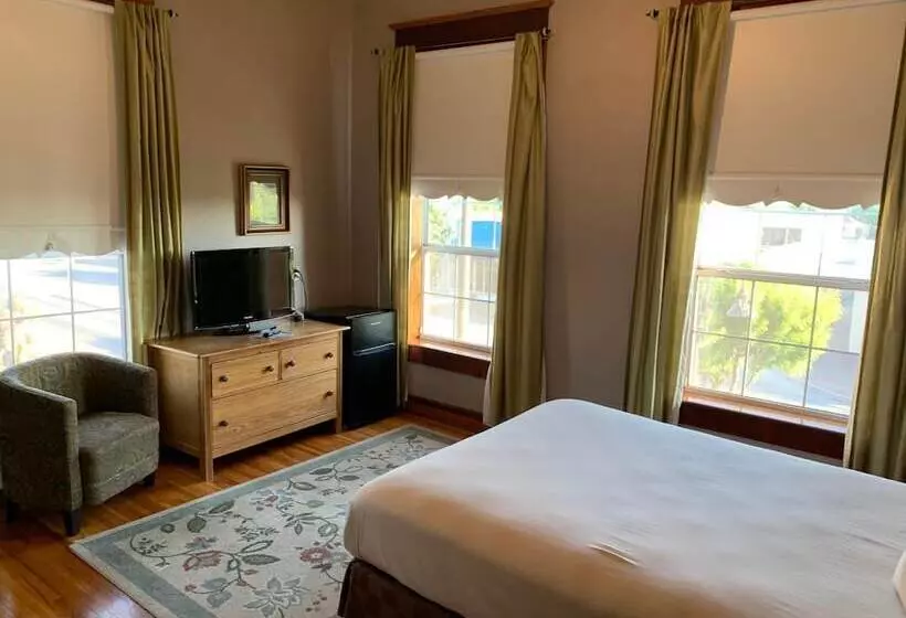 Hotelli Heritage Inn