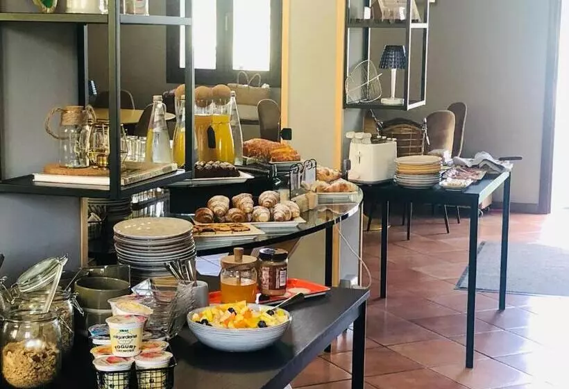 هتل Locanda Delle Grotte Di Onferno