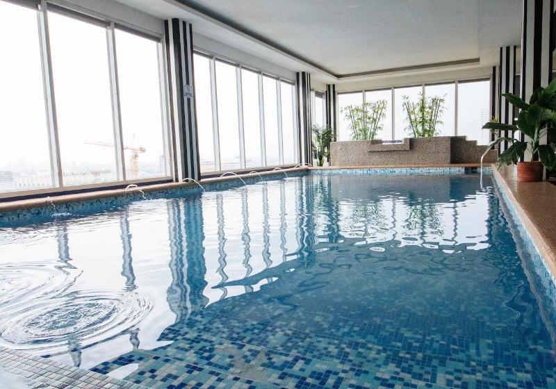 Hotel Northpointe Residences