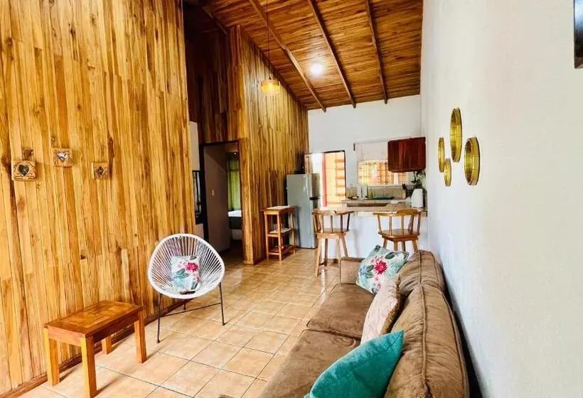 پانسیون Beautiful Casa Aire Near Lake Arenal In Nuevo Arenal   Casas Airelibre
