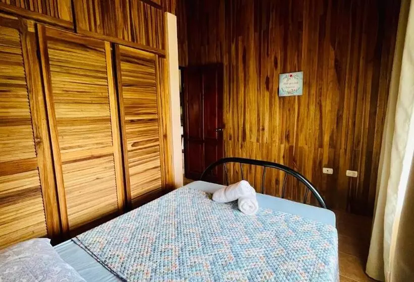 پانسیون Beautiful Casa Aire Near Lake Arenal In Nuevo Arenal   Casas Airelibre