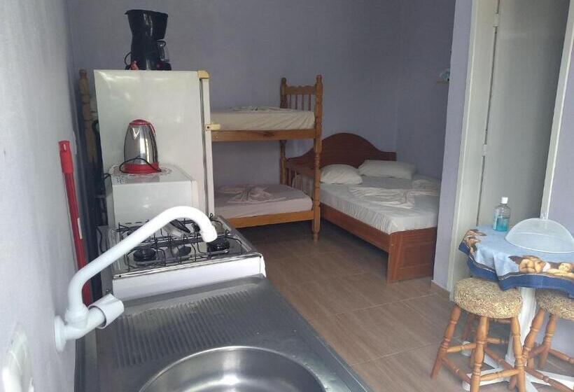 بنسيون Quarto Com Cozinha E Churasqueira Individual