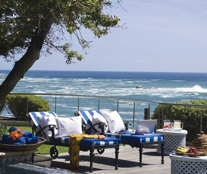 Twelve Apostles Hotel & Spa