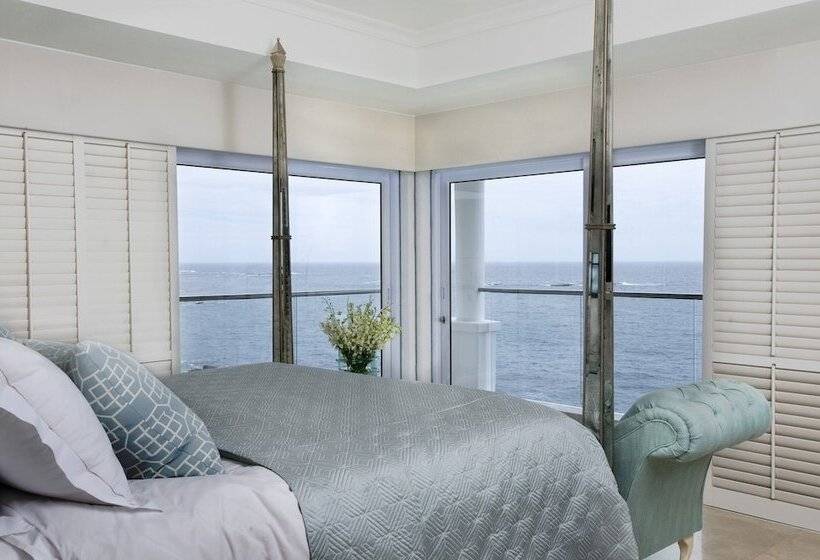 Twelve Apostles Hotel & Spa