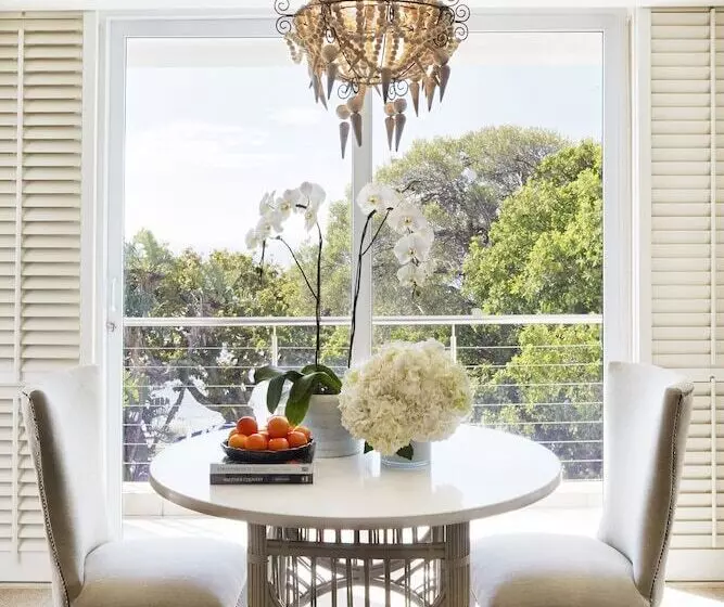 Twelve Apostles Hotel & Spa