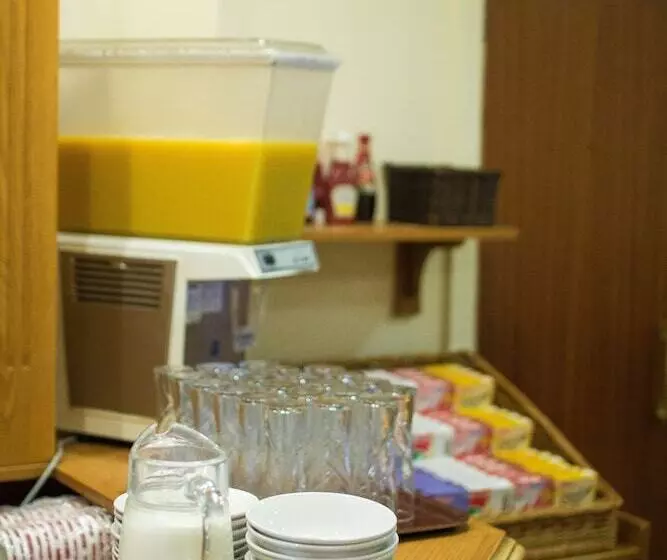 Отель Abbey Lodge