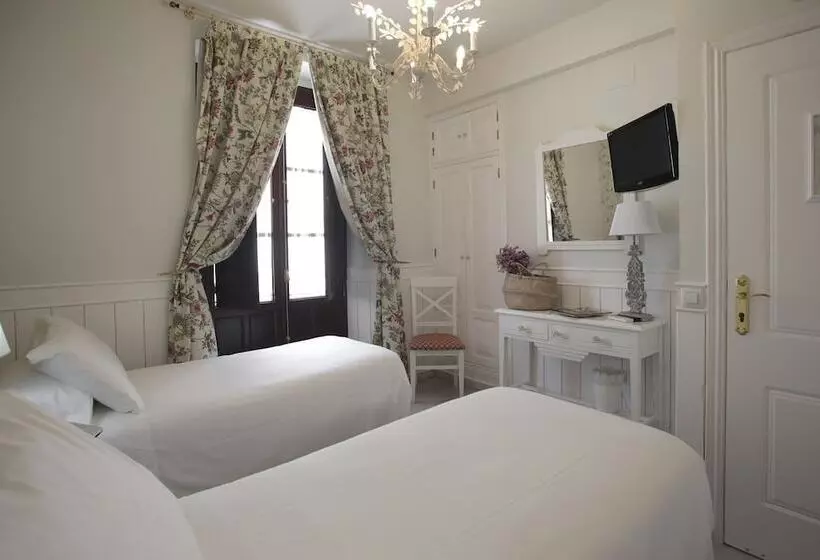 Basic Hotel Puerta De Sevilla