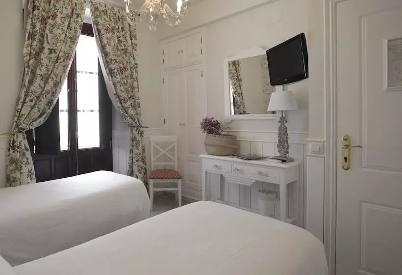 Basic Hotel Puerta De Sevilla