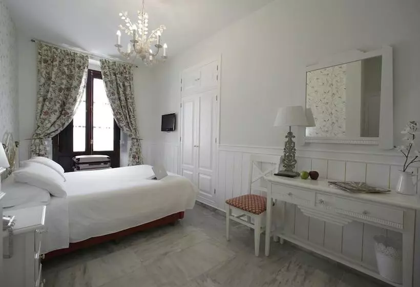 Basic Hotel Puerta De Sevilla