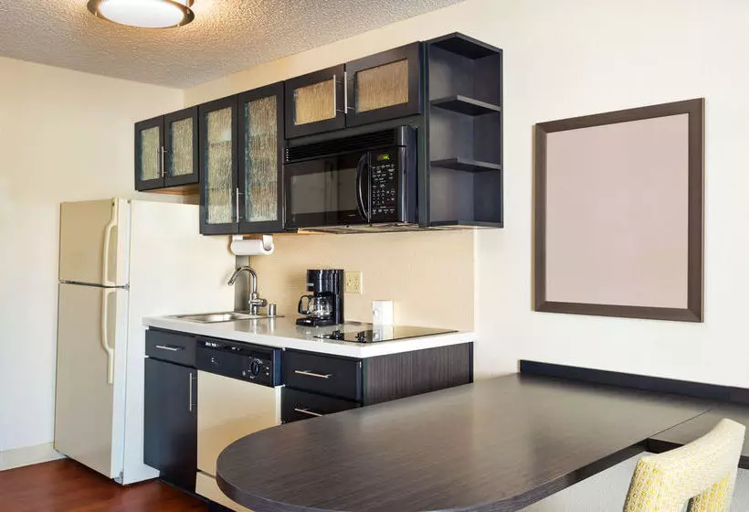 בית מלון כפרי Sonesta Simply Suites San Antonio Nw