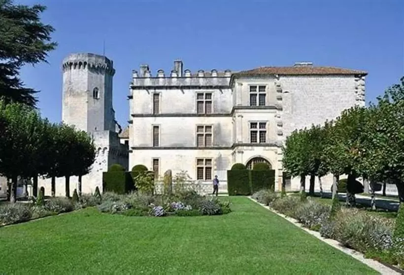 فندق Chateau Des Reynats
