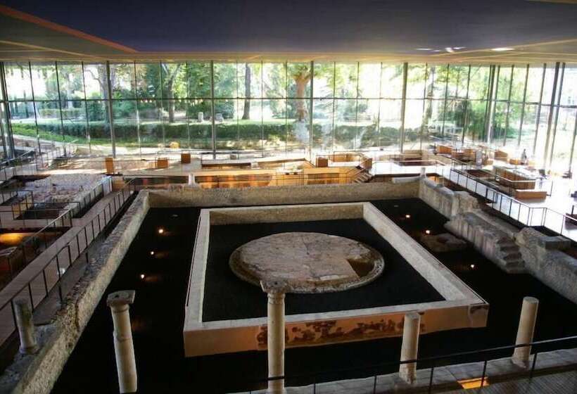 ホテル Chateau Des Reynats