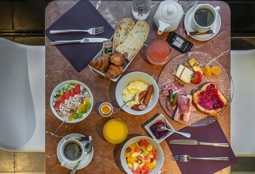 ホテル Chateau Des Reynats