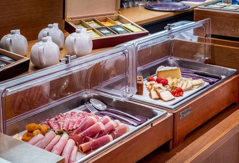 ホテル Chateau Des Reynats