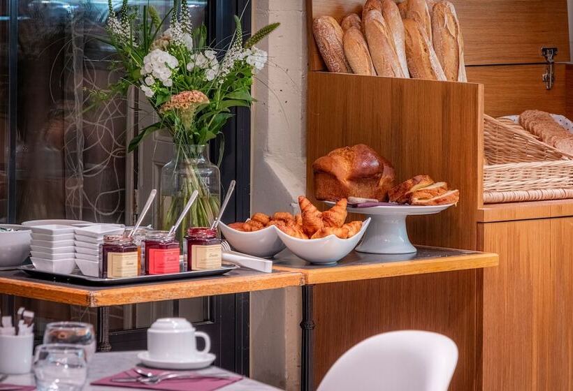 ホテル Chateau Des Reynats