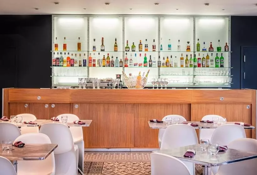 فندق Chateau Des Reynats