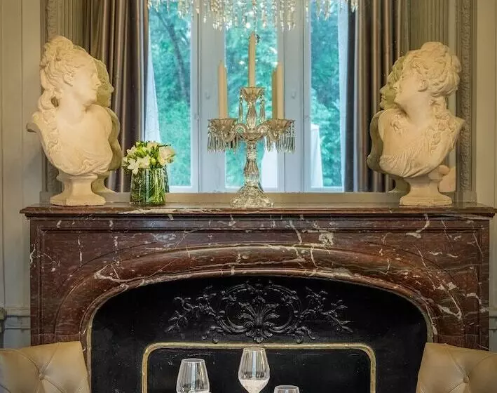 فندق Chateau Des Reynats